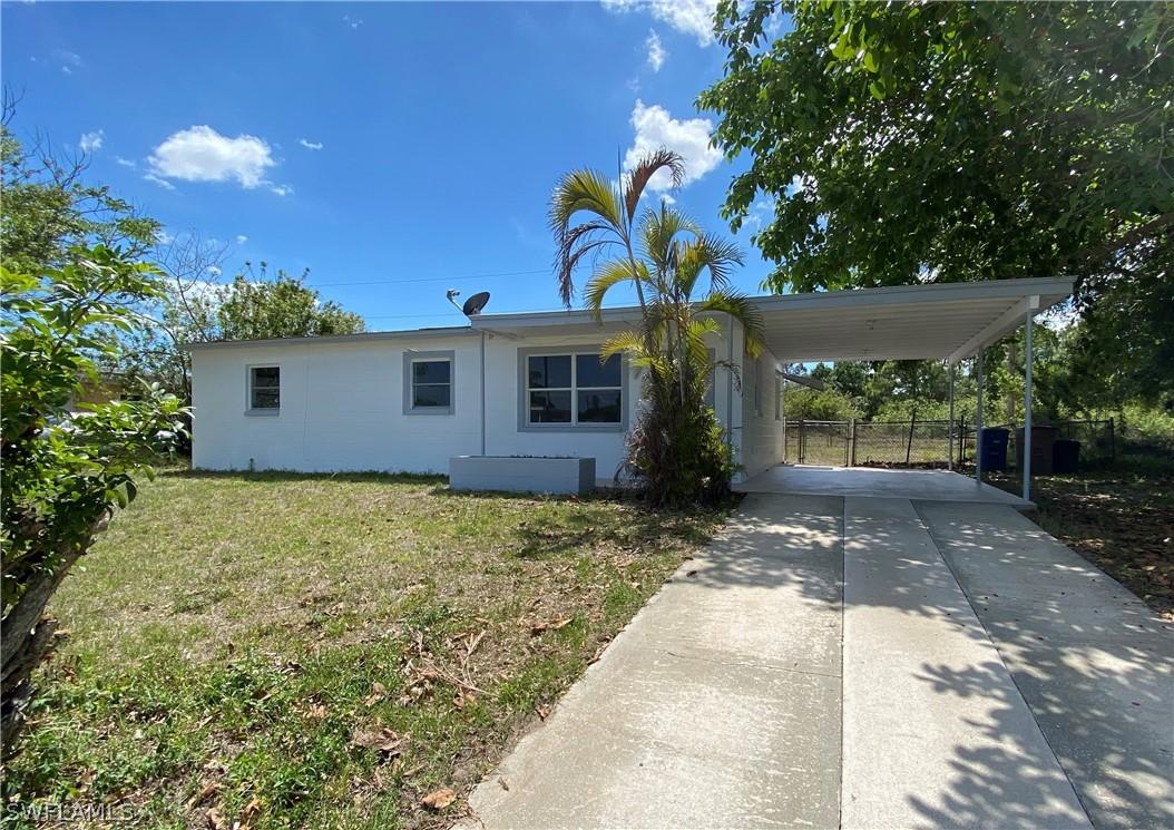 1140 Navajo Ave., Lehigh Acres, FL 33936