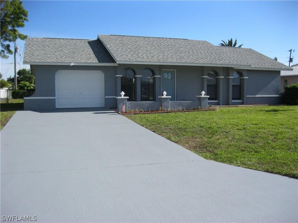 614 SE 19th Ln., Cape Coral, FL 33990
