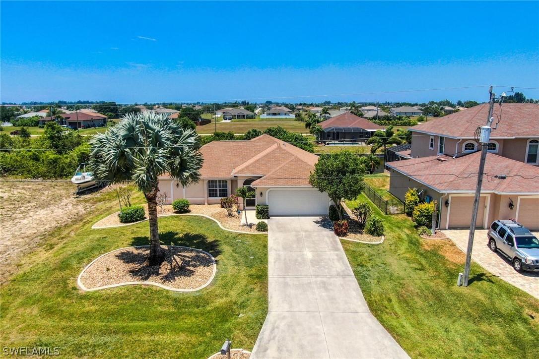 300 NW 26th Ave., Cape Coral, FL 33993