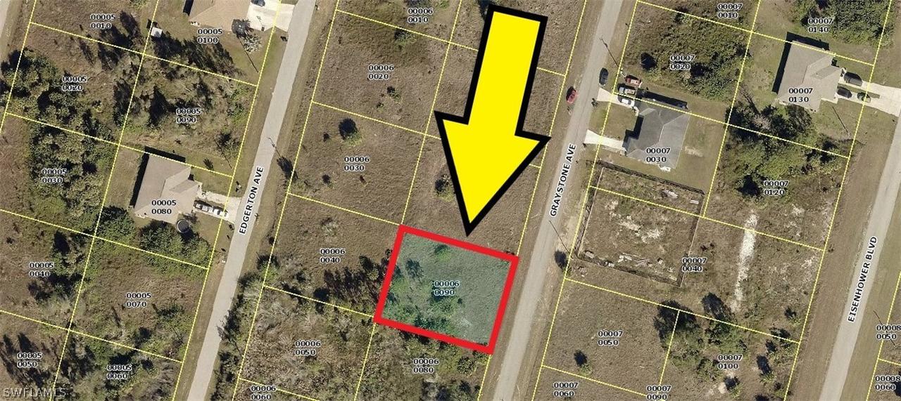 1136 Graystone Ave., Lehigh Acres, FL 33974