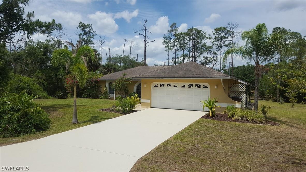 207 Truman Ave., Lehigh Acres, FL 33936