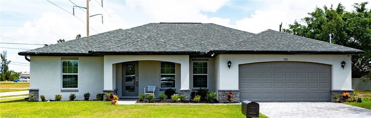 1921 SW 30th Ter., Cape Coral, FL 33914