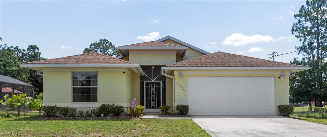 1006 Alido Ave., Lehigh Acres, FL 33971