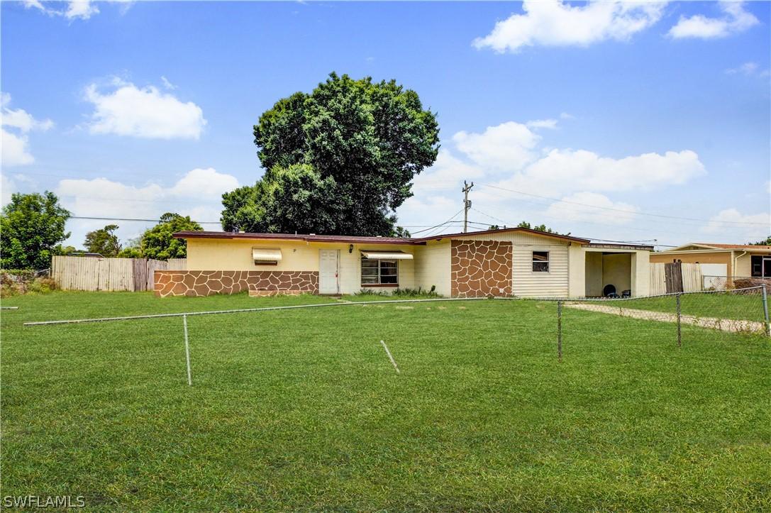 121 Texas Rd., Lehigh Acres, FL 33936