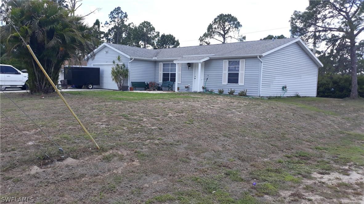211 Floyd Ave., Lehigh Acres, FL 33971
