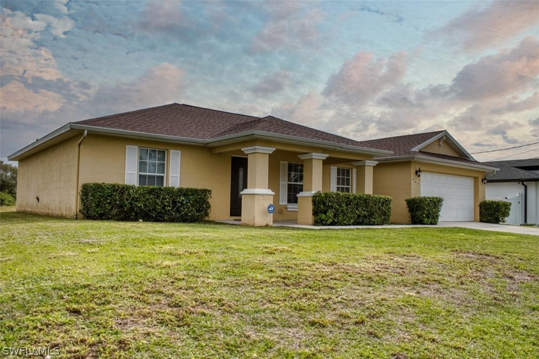 908 Atherton Ave., Lehigh Acres, FL 33971