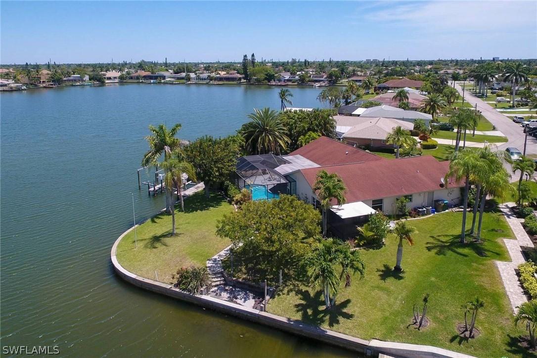 513 SW 49th Ln., Cape Coral, FL 33914