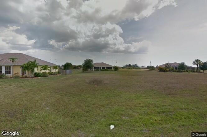 2924 NW 9th St., Cape Coral, FL 33993