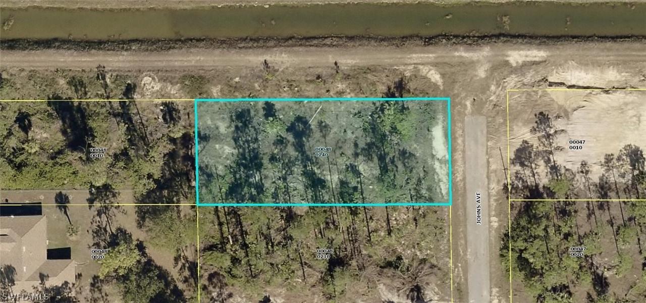 723 Johns Ave., Lehigh Acres, FL 33972