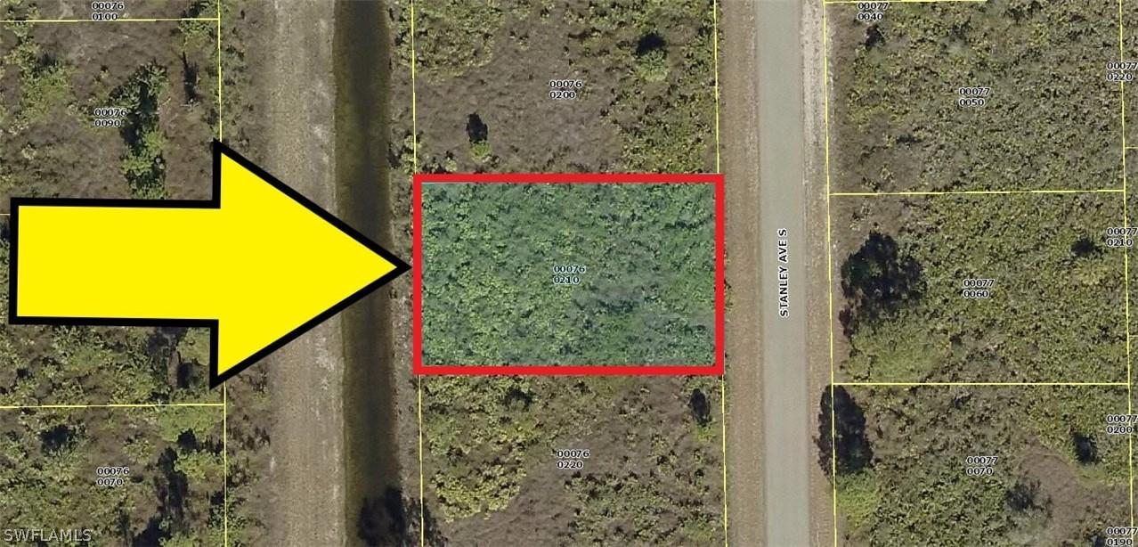 648 Stanley Ave., Lehigh Acres, FL 33974