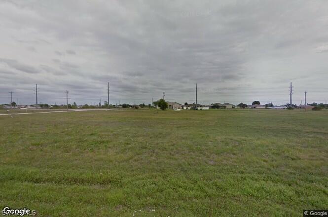 523 NW 24th Pl., Cape Coral, FL 33993