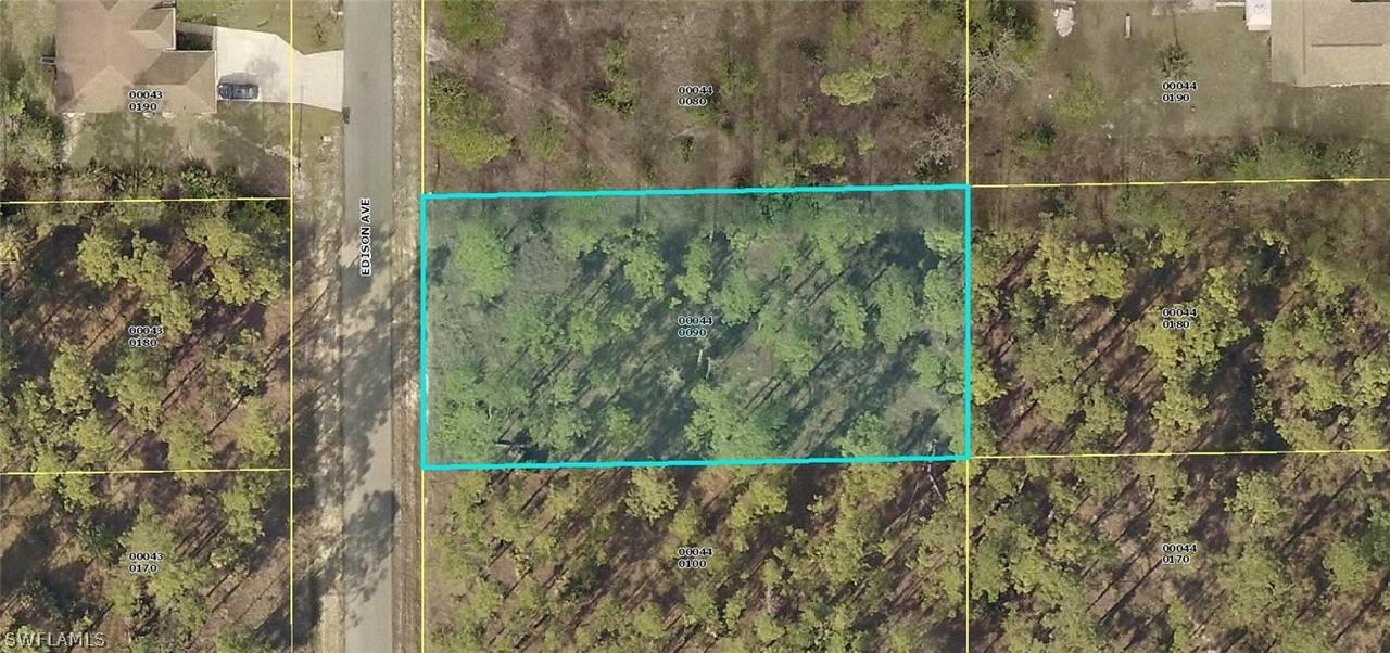 1108 Edison Ave., Lehigh Acres, FL 33972