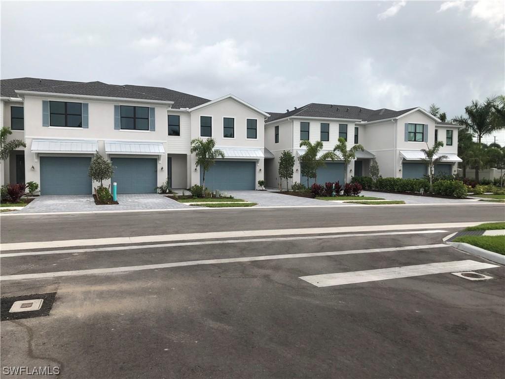 12948 Pembroke Dr., Naples, FL 34105