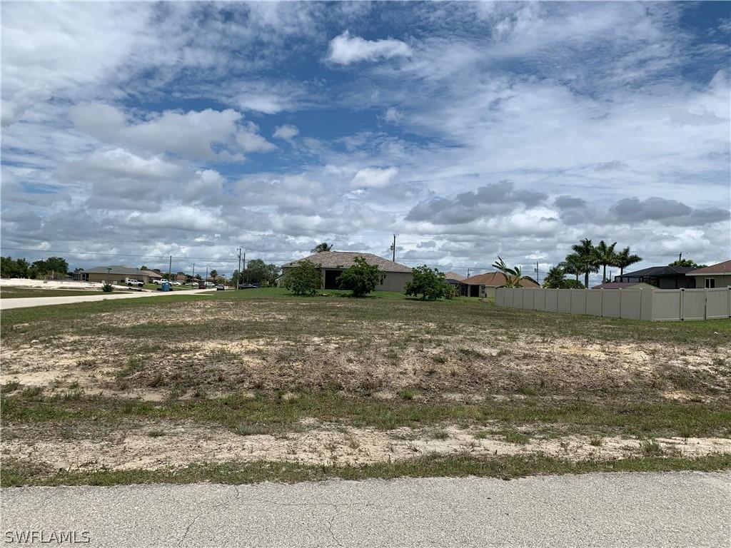1329 NW 16th Ter., Cape Coral, FL 33993