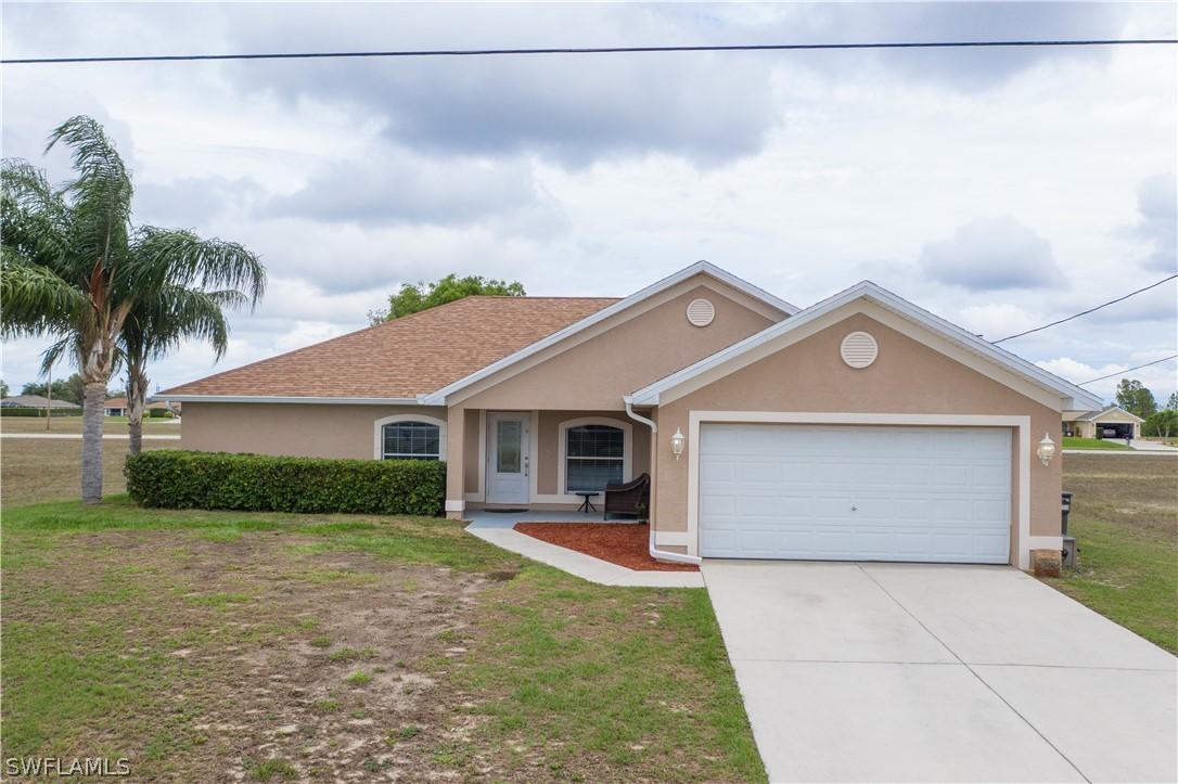 1911 NW 15th Ter., Cape Coral, FL 33993
