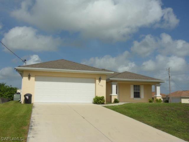 3100 Fiona Ct., Lehigh Acres, FL 33976