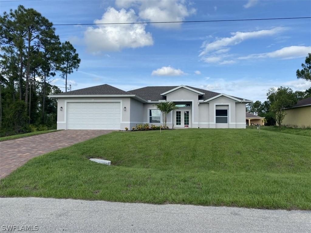 828 Alaska Ave., Lehigh Acres, FL 33971