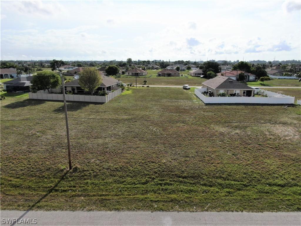 628 NW 17th Pl., Cape Coral, FL 33993