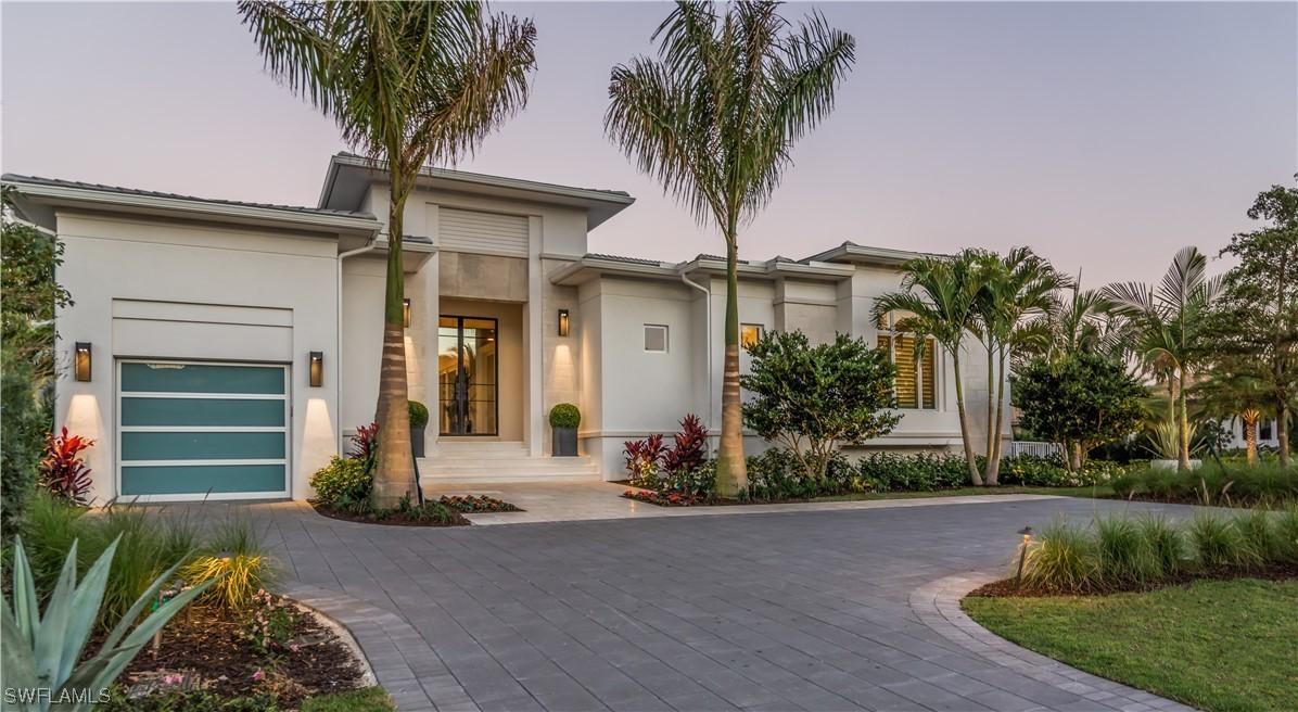 4220 Crayton Rd., Naples, FL 34103