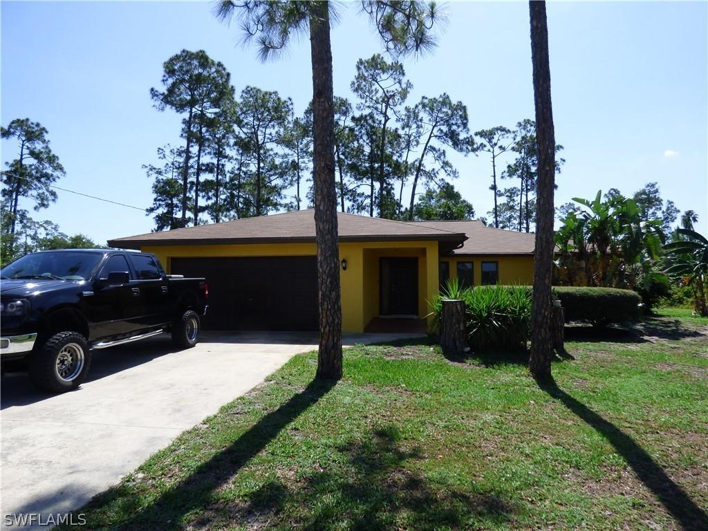 812 Clayton Ave., Lehigh Acres, FL 33972