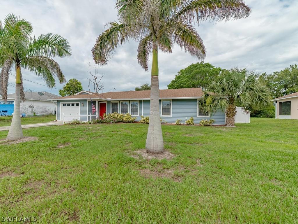 824 SW 11th Ct., Cape Coral, FL 33991