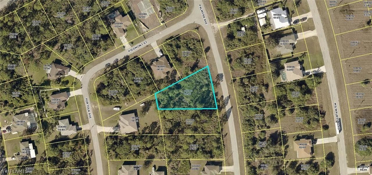 412 Palmyra Ave., Lehigh Acres, FL 33974