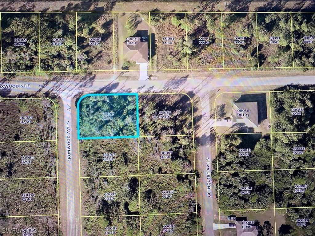 635 Ironwood Ave., Lehigh Acres, FL 33974