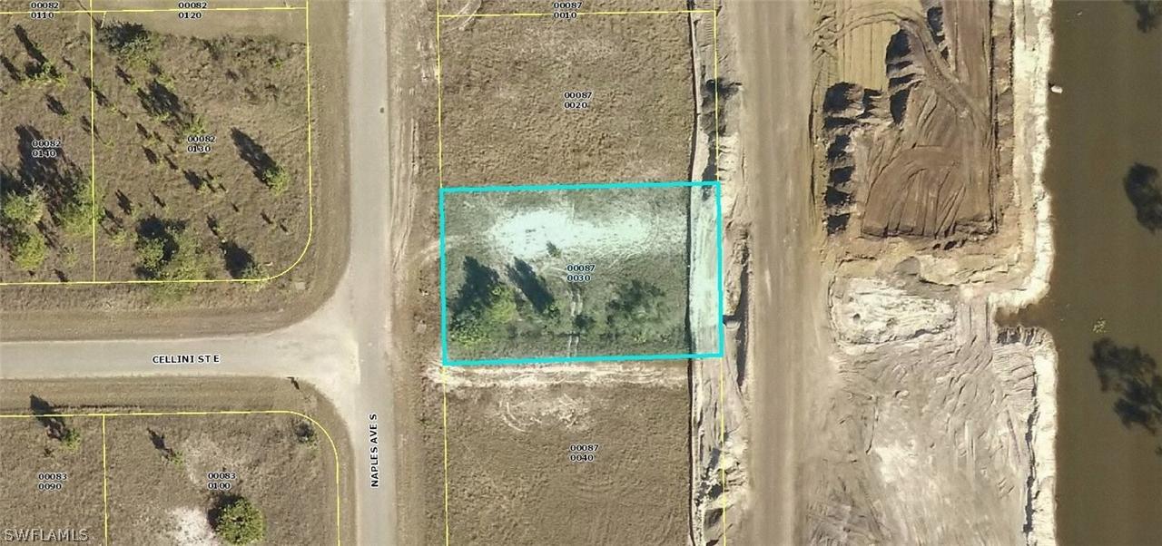 805 Naples Ave., Lehigh Acres, FL 33974