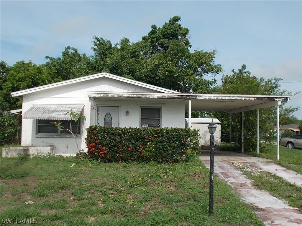 301 Canyon Dr., Lehigh Acres, FL 33936