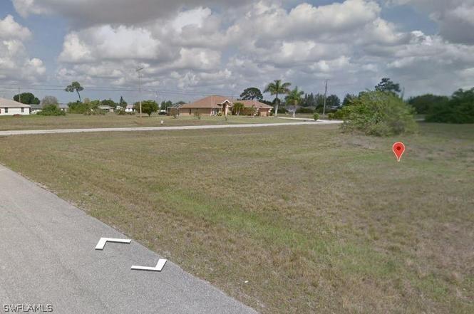 613 NE 2nd Pl., Cape Coral, FL 33909