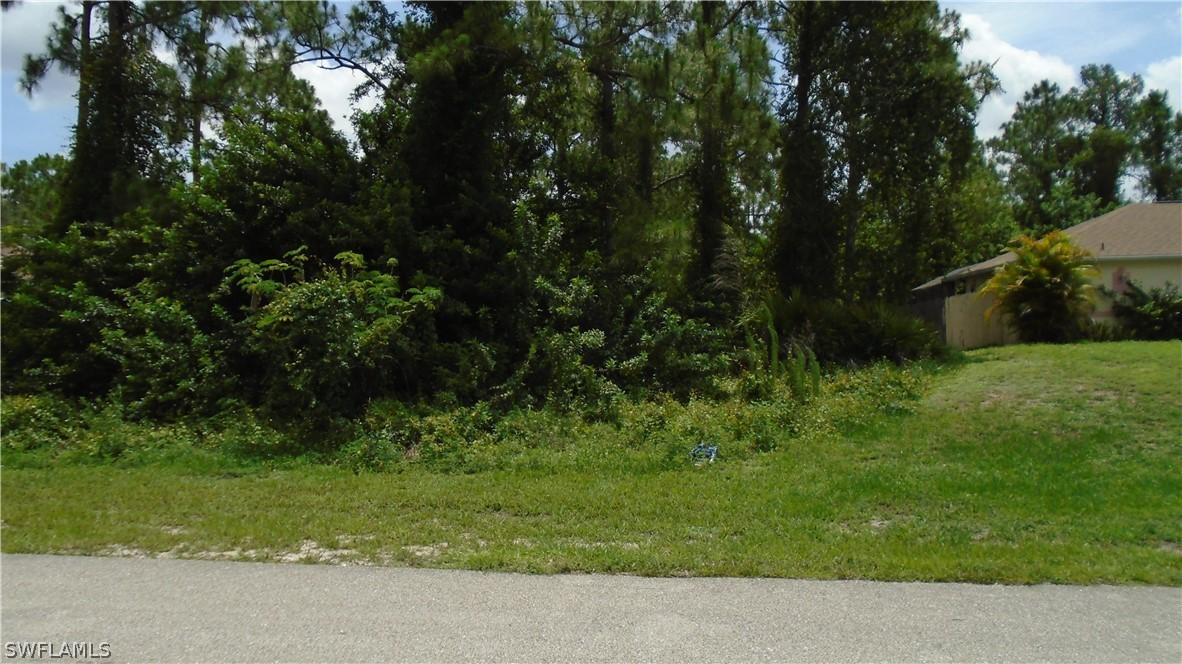 1026 Alfreda Ave., Lehigh Acres, FL 33971