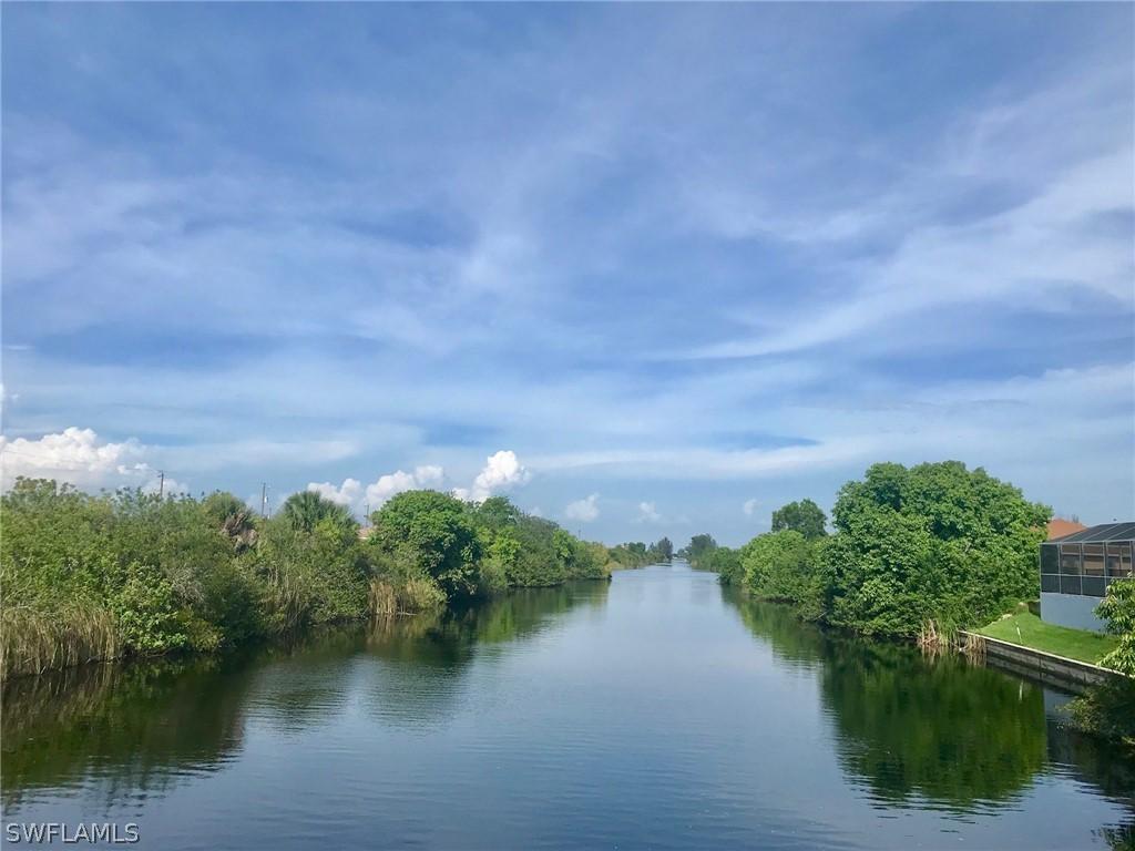 701 NW 19th Ter., Cape Coral, FL 33993