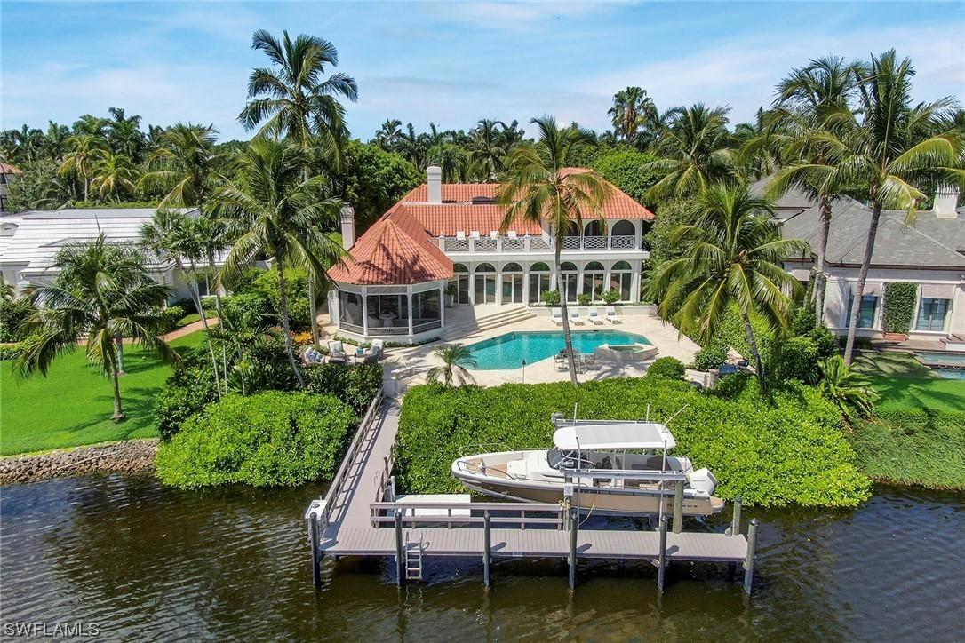 777 Kings Town Dr., Naples, FL 34102