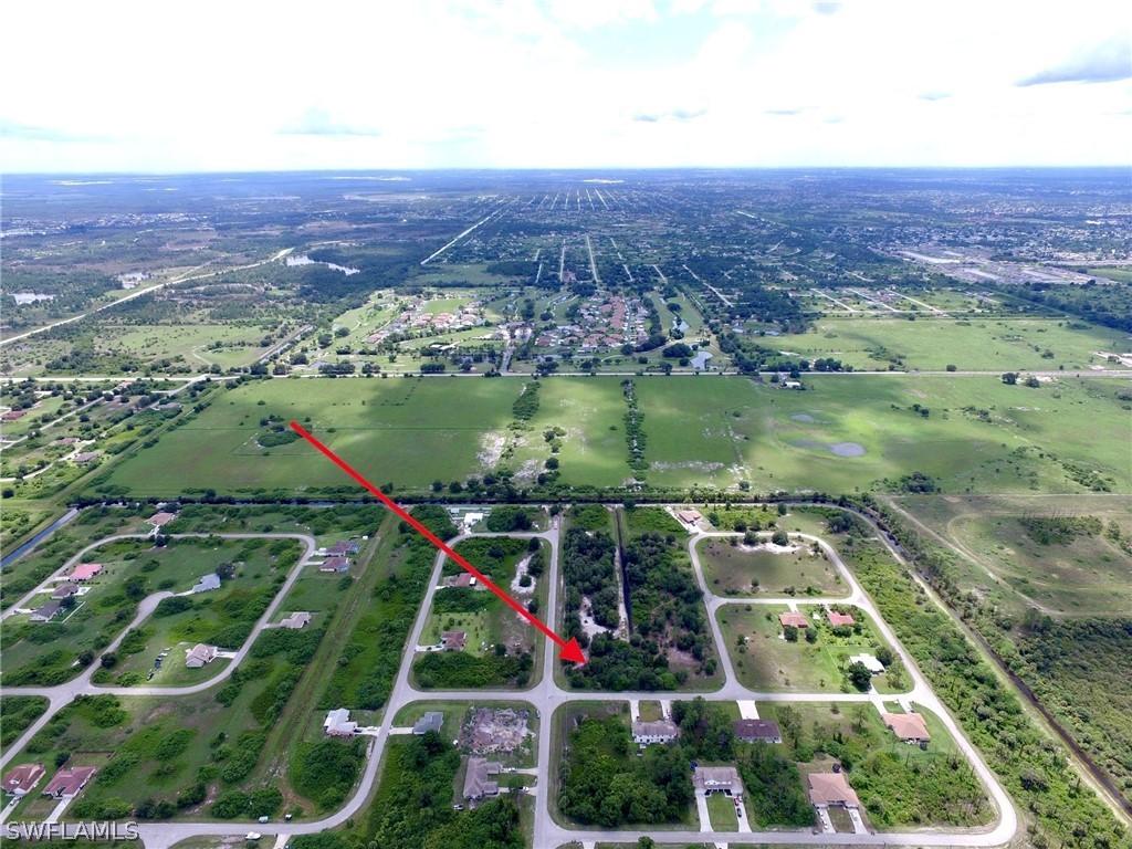 398 Carrillon Ave., Lehigh Acres, FL 33974