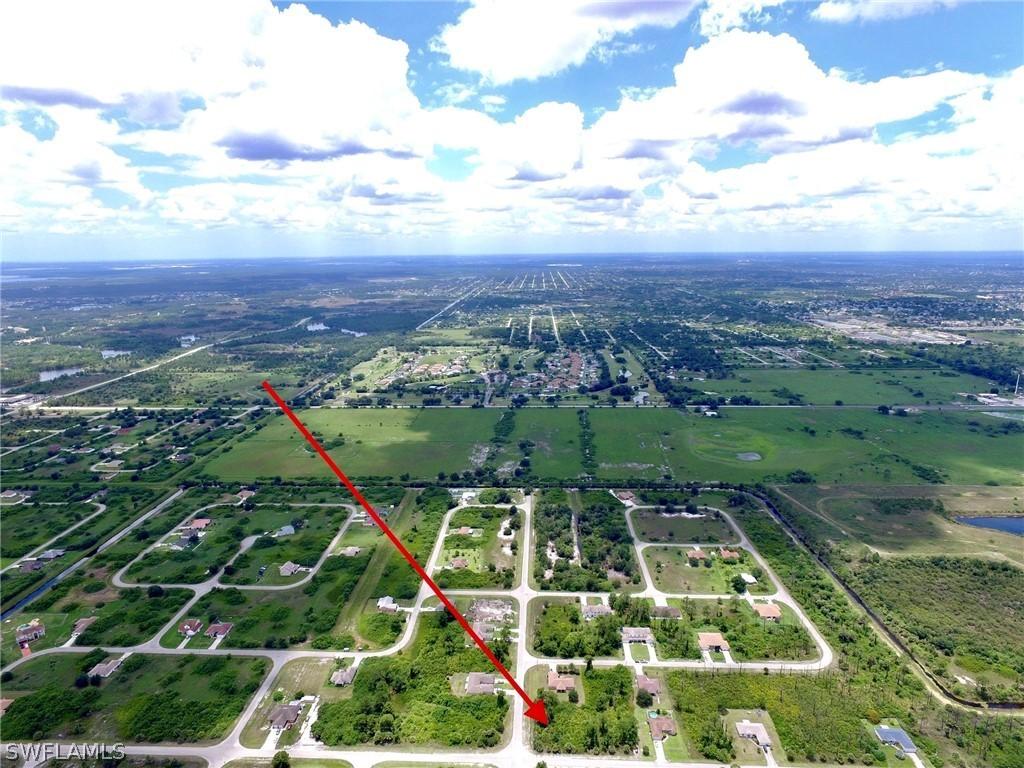 398 Charwood Ave., Lehigh Acres, FL 33974