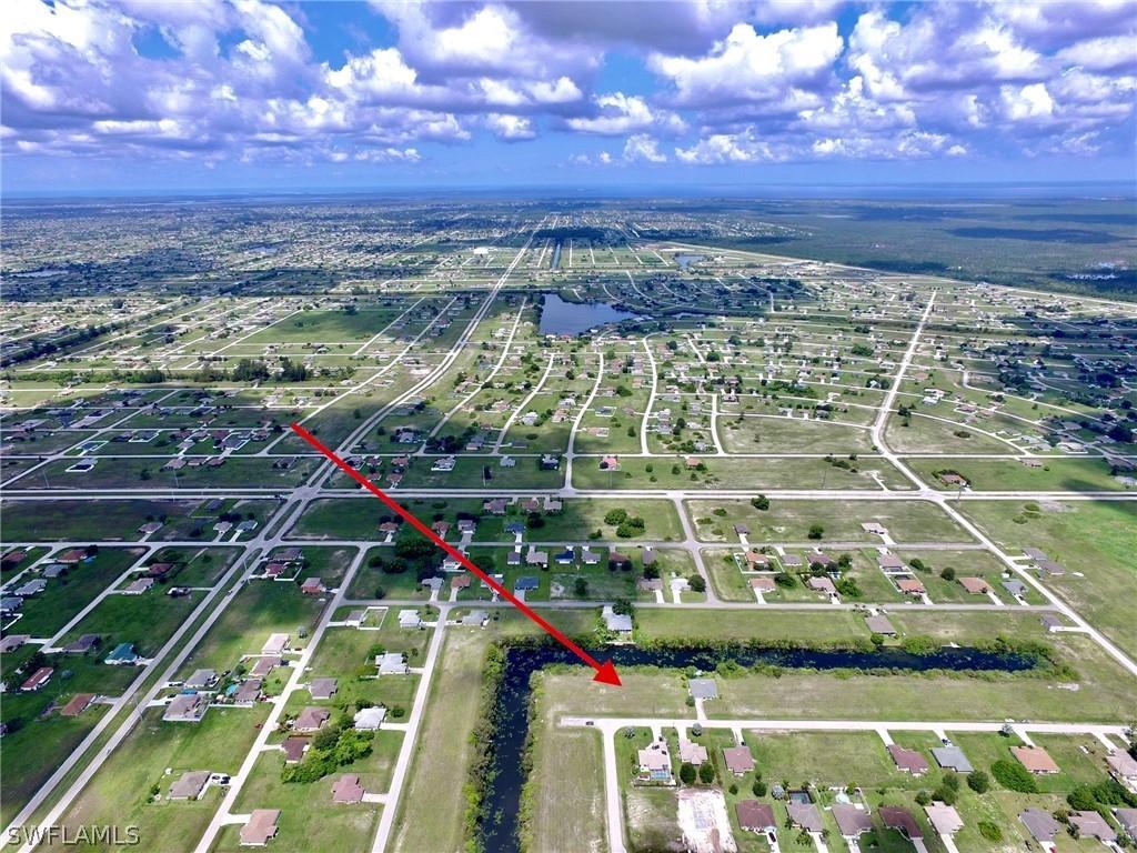 2520 NE 1st Pl., Cape Coral, FL 33909