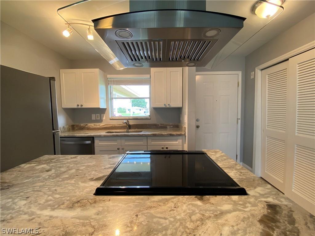 2203 S Gladiola Dr., Lehigh Acres, FL 33936