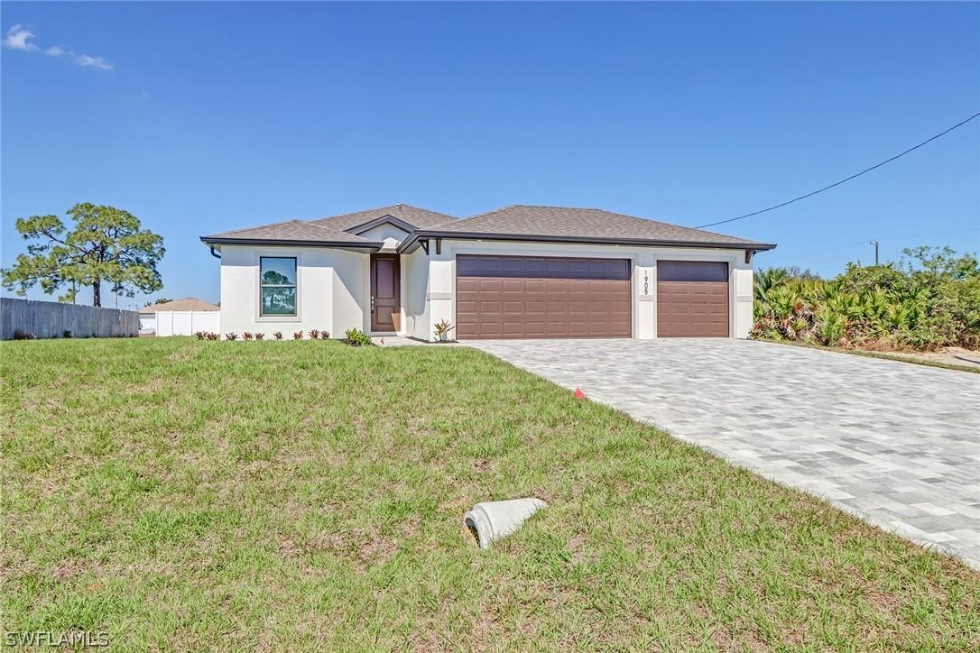 1905 NW 22nd Ter., Cape Coral, FL 33993