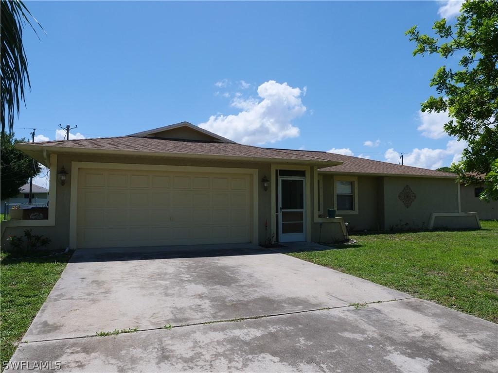 907 SE 5th Pl., Cape Coral, FL 33990
