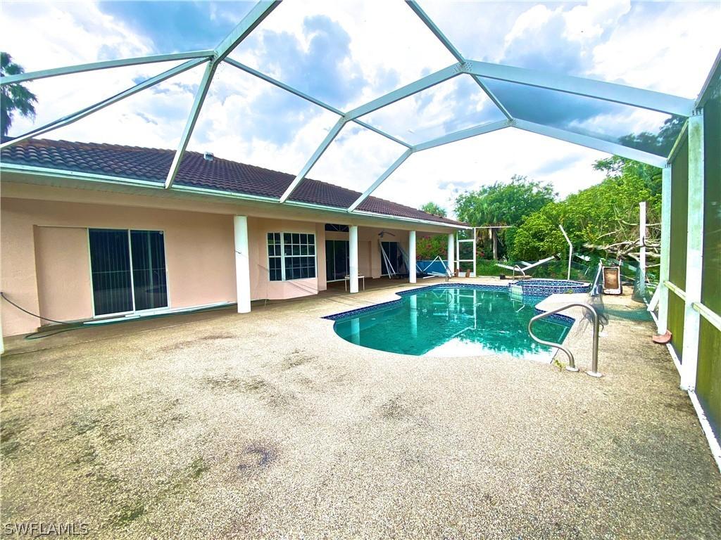 1438 Scenic St., Lehigh Acres, FL 33936