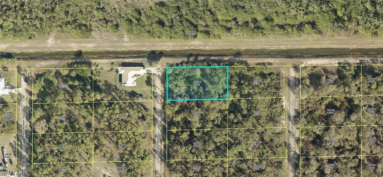 1520 Dayton Ave., Lehigh Acres, FL 33972