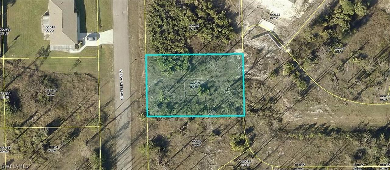 377 Cratsley Ave., Lehigh Acres, FL 33974