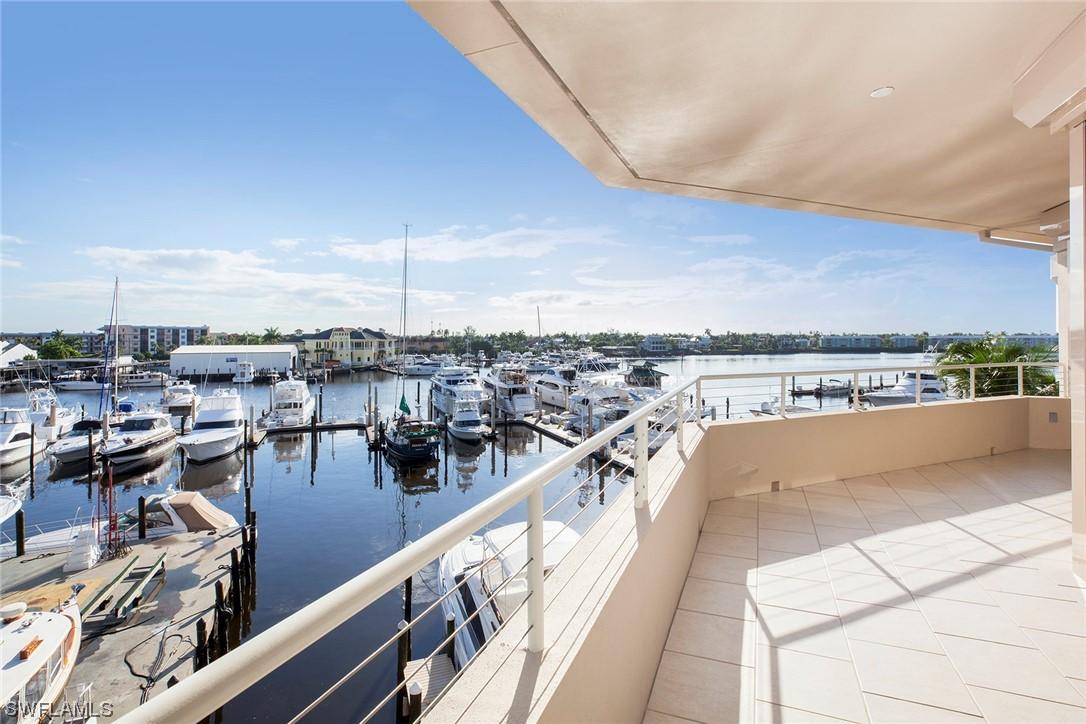 909 10th St. #301, Naples, FL 34102