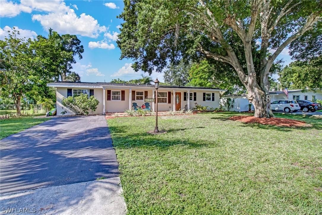 1842 Grove Ave., Fort Myers, FL 33901