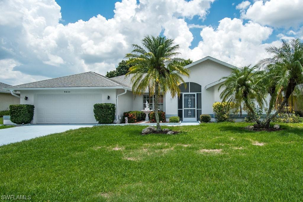 9855 Country Oaks Dr., Fort Myers, FL 33967