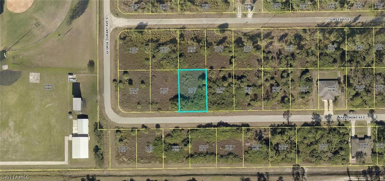 843/845 Apartment St., Lehigh Acres, FL 33974