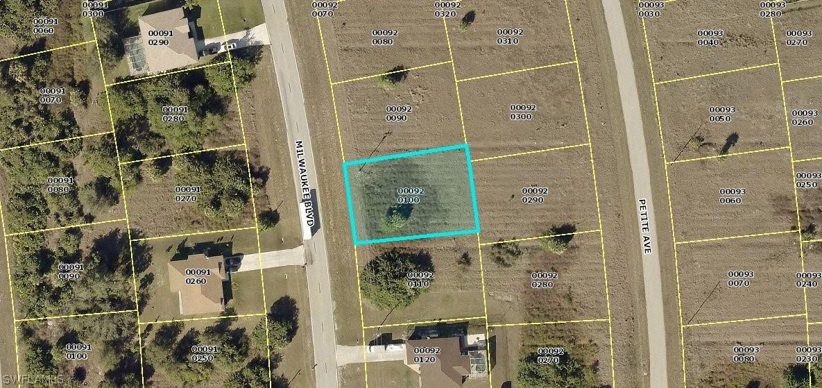 237/239 Milwaukee Blvd., Lehigh Acres, FL 33974