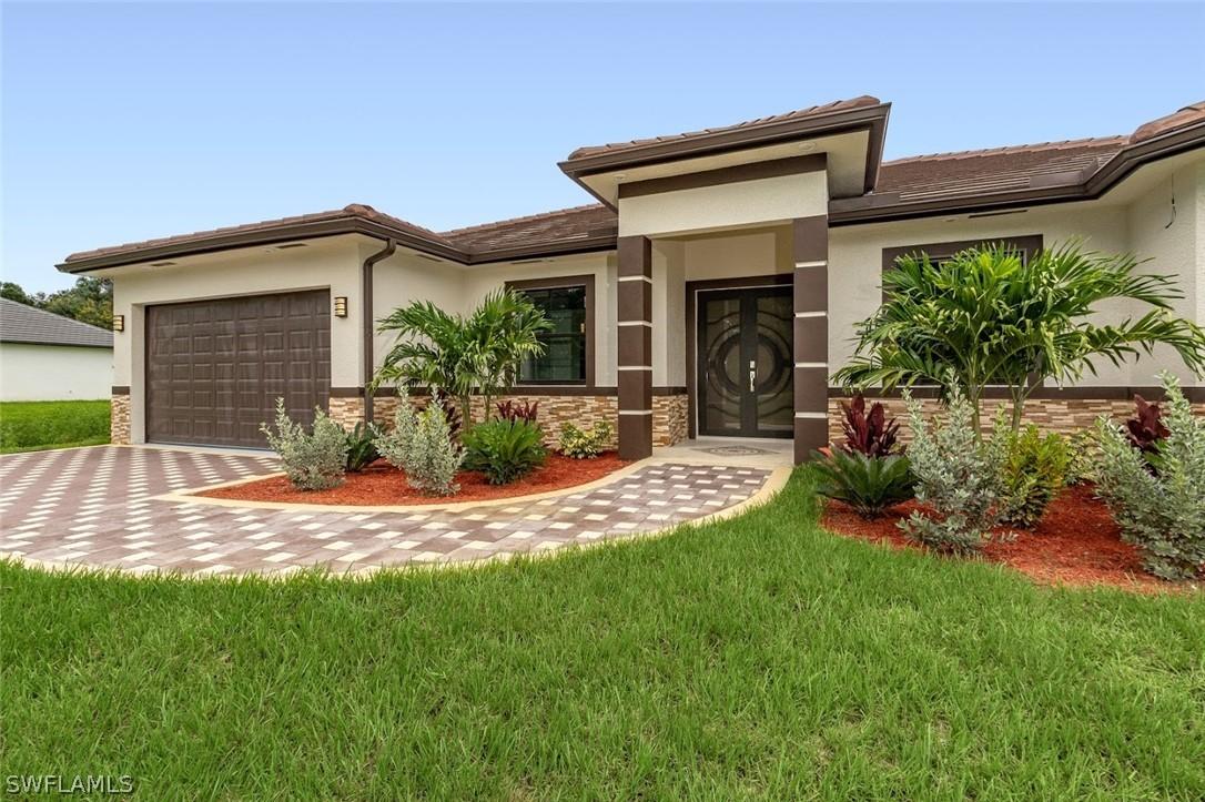 178 18th St., Naples, FL 34117