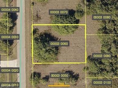 417 Chamonix Ave., Lehigh Acres, FL 33974