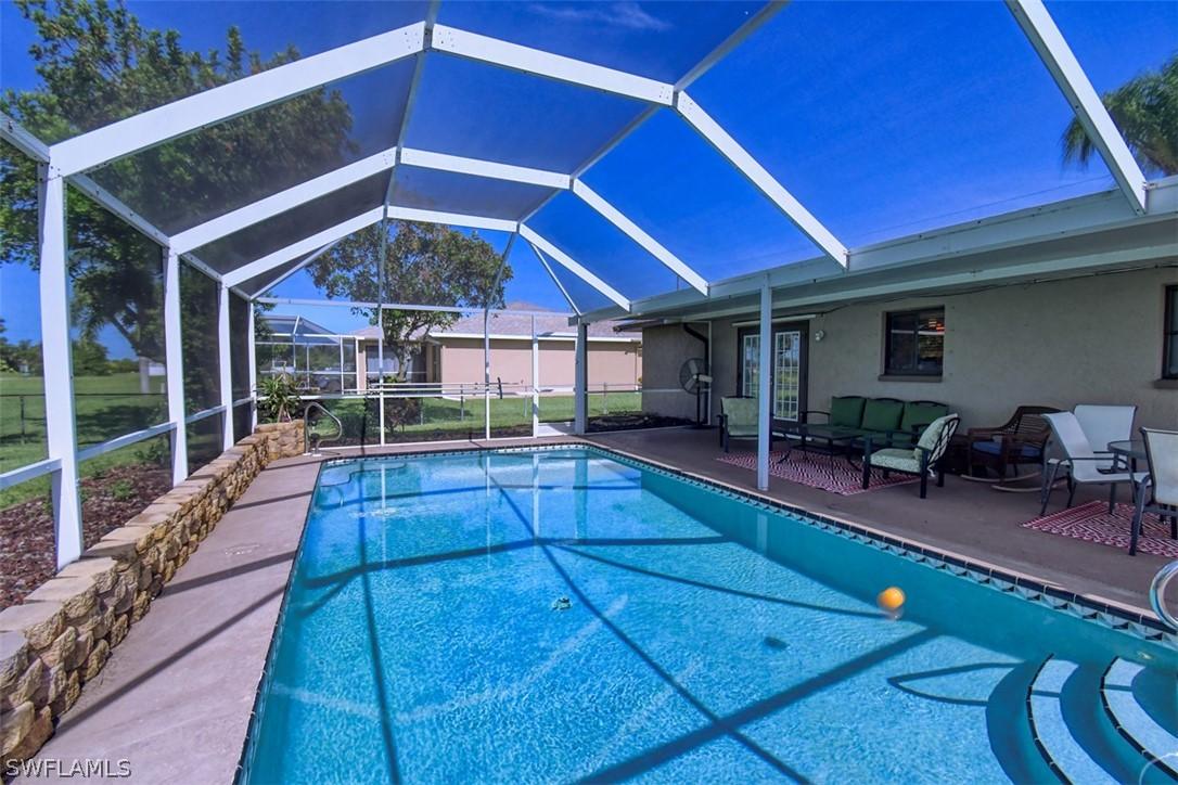 2522 NW 10th Ter., Cape Coral, FL 33993